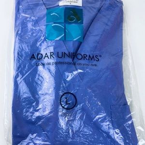 SCRUBS- 1set. White Pant/Purple Top. Size L/Petite